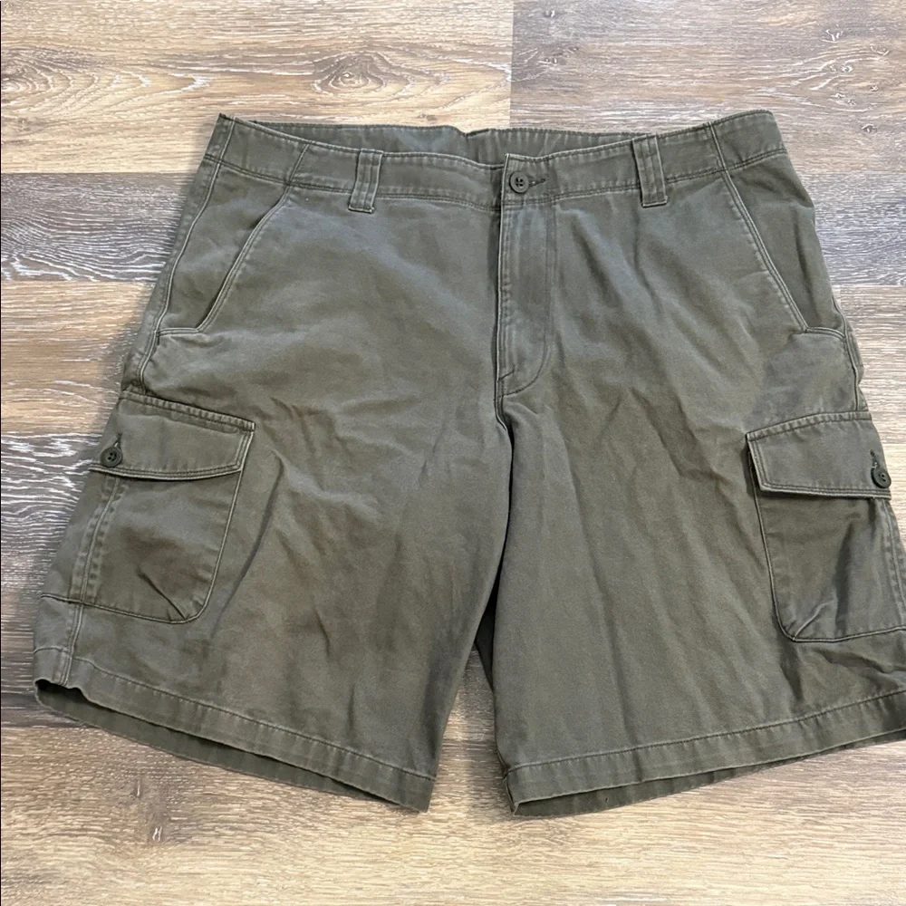 The North Face Men's Olive Cargo Shorts